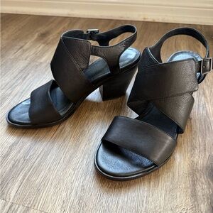 Eileen Fisher women's leather black open toe casual block heel shoes size 7.5